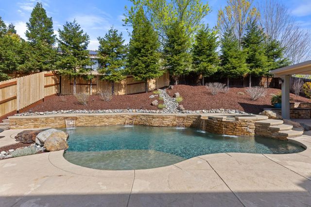 2240 Owencarrow Ln, Lincoln, CA 95648