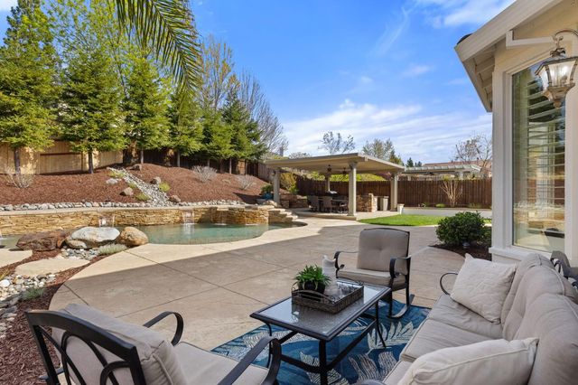 2240 Owencarrow Ln, Lincoln, CA 95648