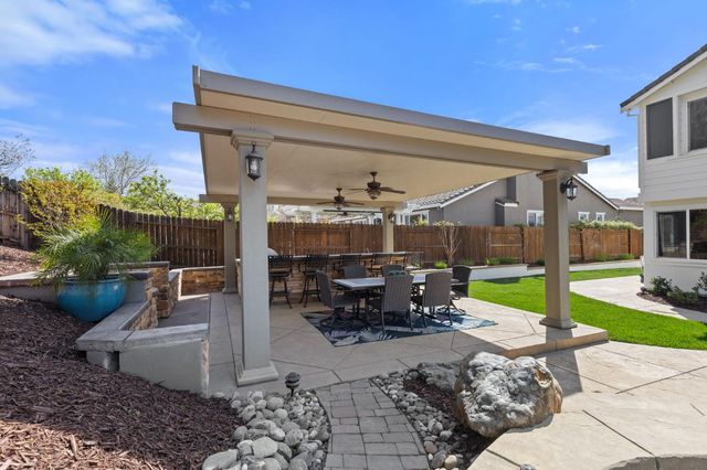 2240 Owencarrow Ln, Lincoln, CA 95648