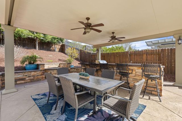 2240 Owencarrow Ln, Lincoln, CA 95648