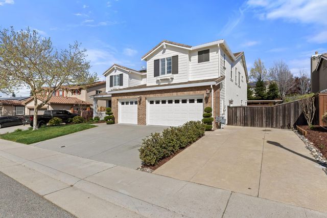 2240 Owencarrow Ln, Lincoln, CA 95648