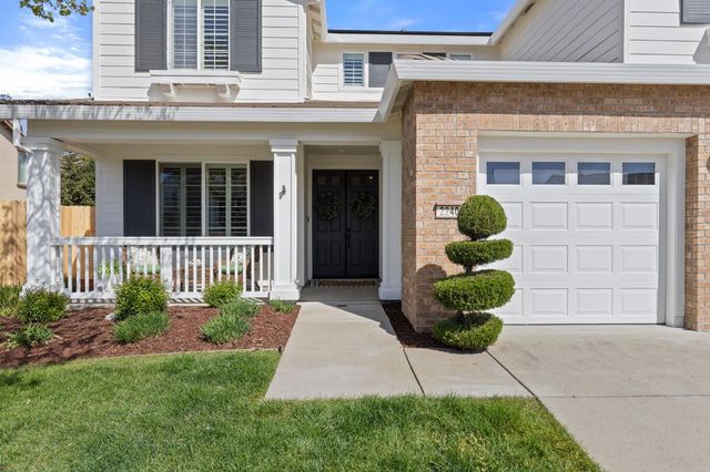 2240 Owencarrow Ln, Lincoln, CA 95648