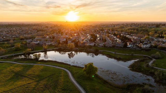 2240 Owencarrow Ln, Lincoln, CA 95648