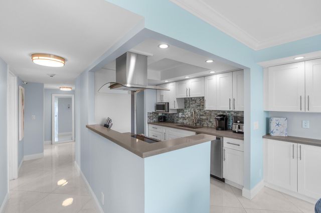 950 Ponce De Leon Road 401, Boca Raton, FL 33432