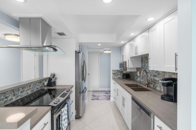 950 Ponce De Leon Road 401, Boca Raton, FL 33432