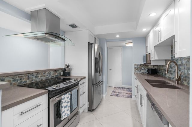 950 Ponce De Leon Road 401, Boca Raton, FL 33432