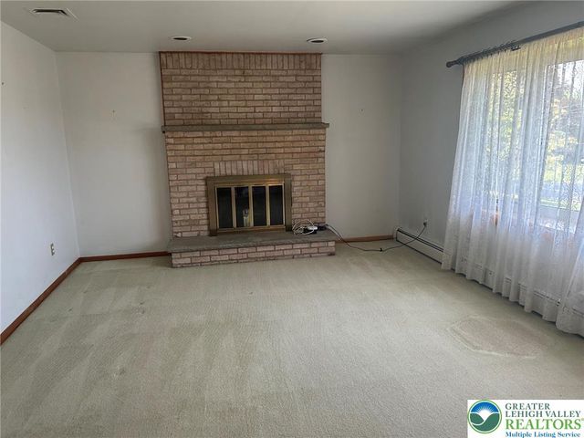 705 Frost Hollow, Forks Twp, PA 18040