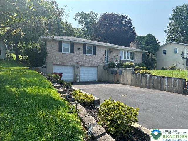 705 Frost Hollow, Forks Twp, PA 18040