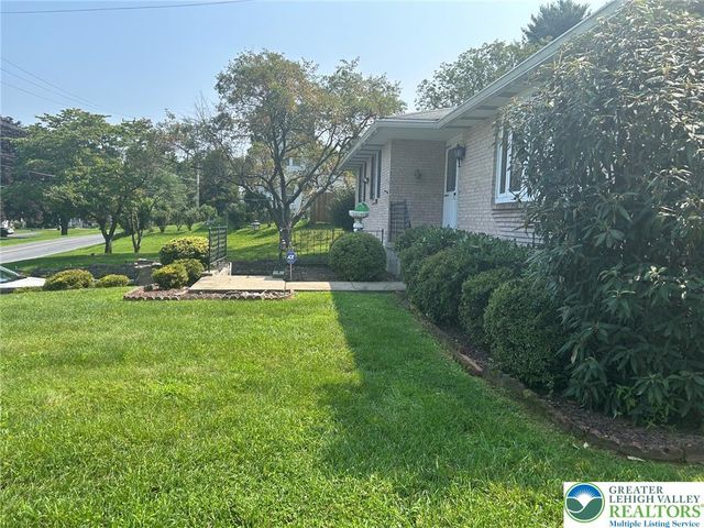 705 Frost Hollow, Forks Twp, PA 18040