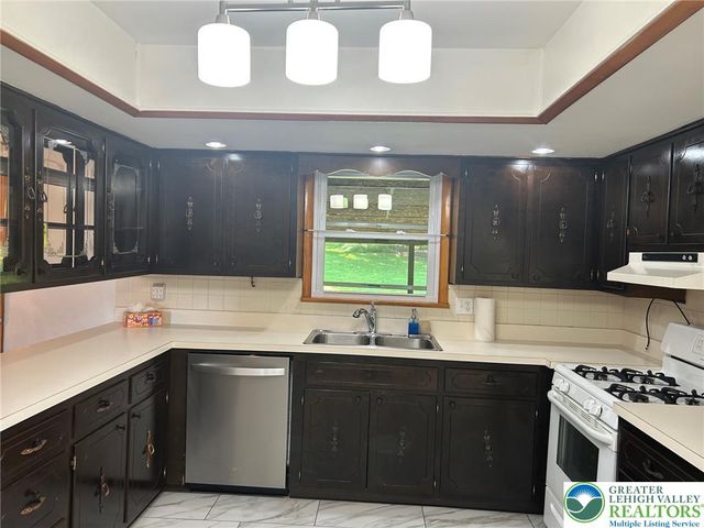 705 Frost Hollow, Forks Twp, PA 18040