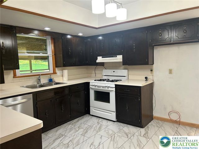 705 Frost Hollow, Forks Twp, PA 18040
