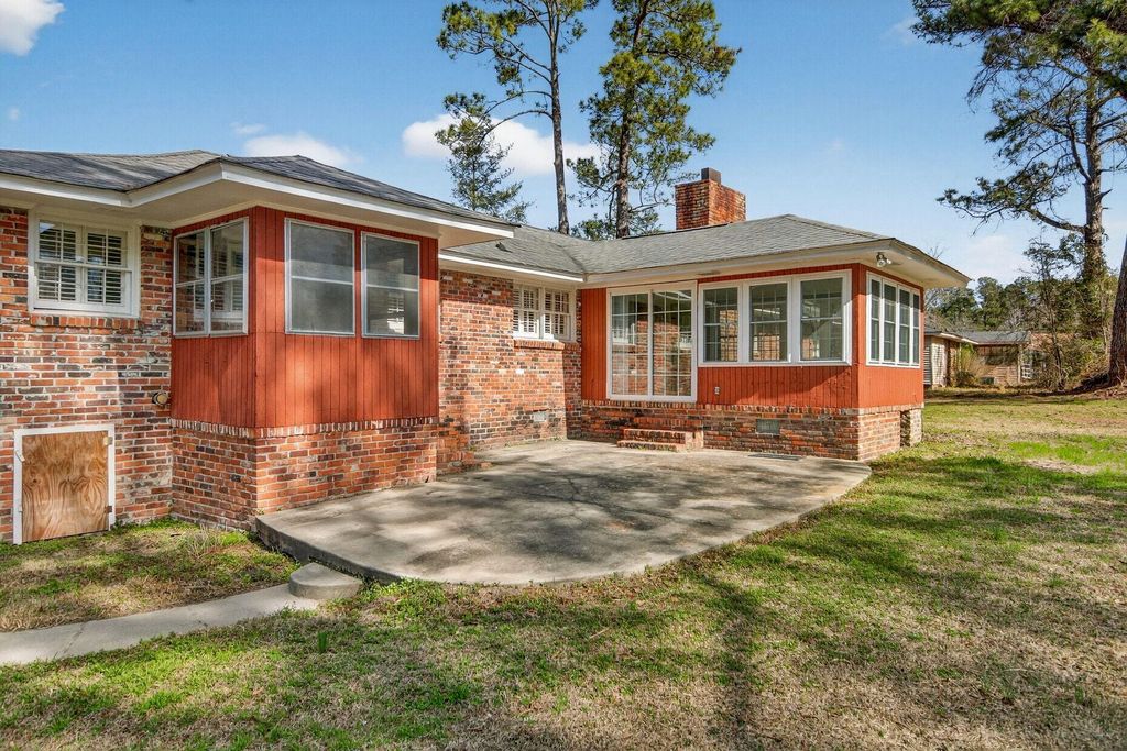 Image 29 of property listing at 1030 State Street, Sumter, SC 29153