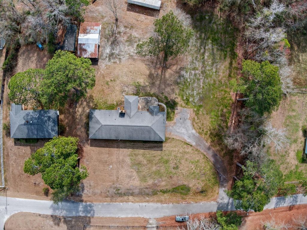 Image 3 of property listing at 1030 State Street, Sumter, SC 29153