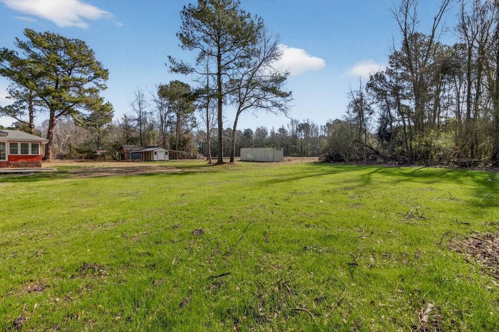 Image 30 of property listing at 1030 State Street, Sumter, SC 29153