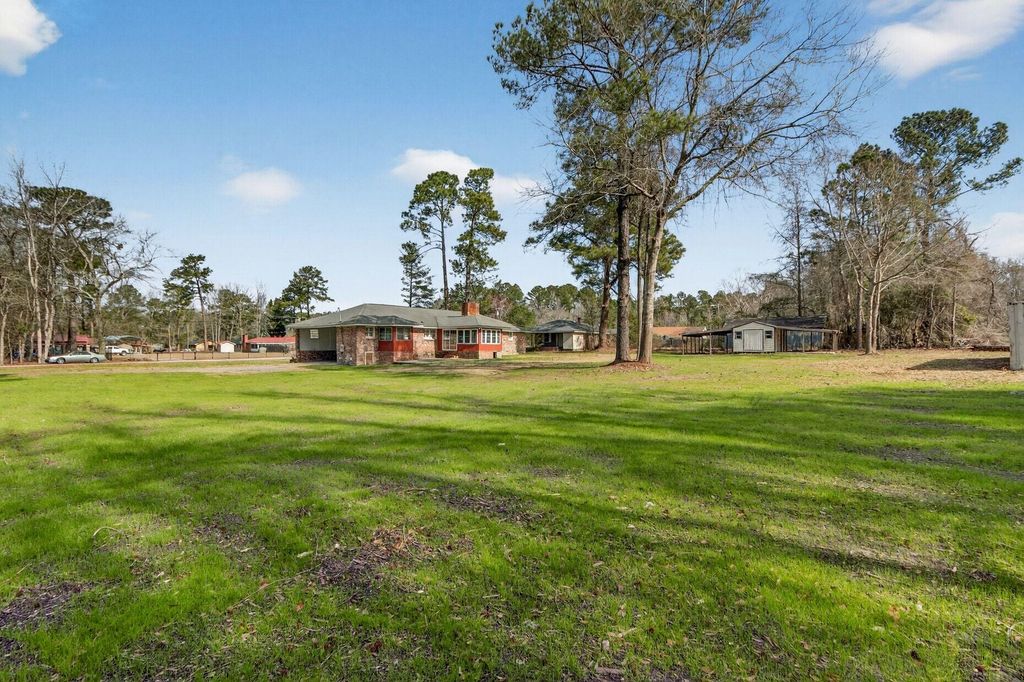 Image 31 of property listing at 1030 State Street, Sumter, SC 29153