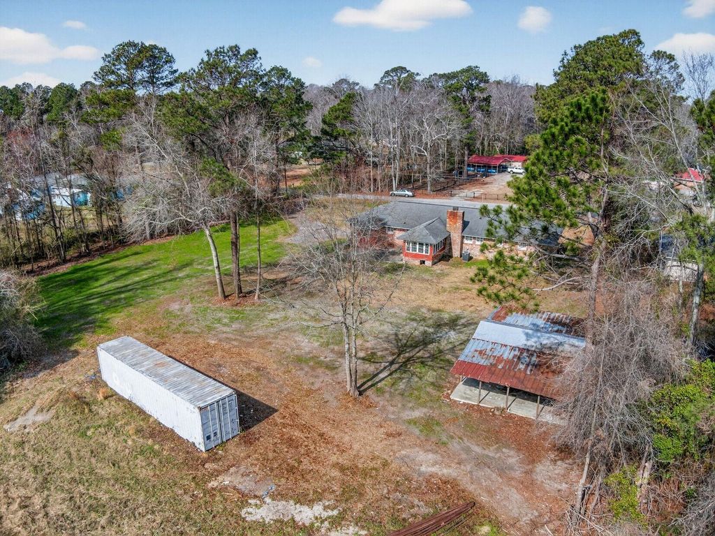 Image 36 of property listing at 1030 State Street, Sumter, SC 29153
