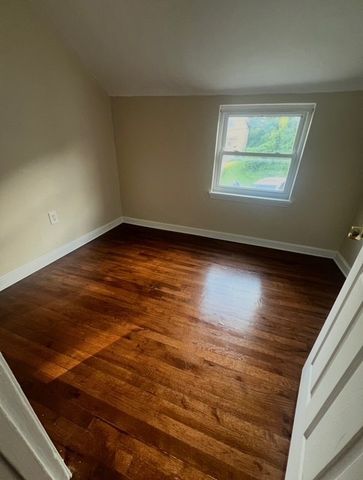 36 Hempstead AVENUE, West View, PA 15229