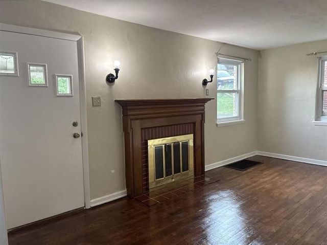 36 Hempstead AVENUE, West View, PA 15229