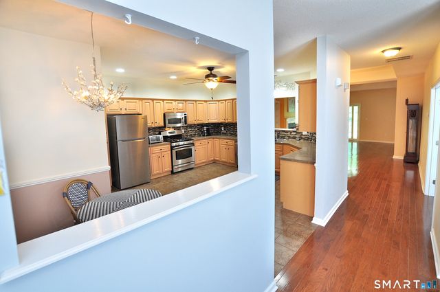 35 Todd Street 103, Hamden, CT 06518