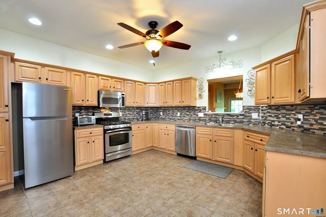 35 Todd Street 103, Hamden, CT 06518