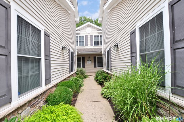 35 Todd Street 103, Hamden, CT 06518