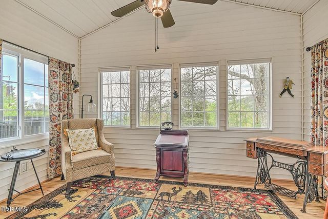 190 Roanwood Road, Roan Mountain, TN 37687