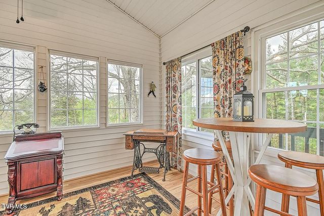 190 Roanwood Road, Roan Mountain, TN 37687