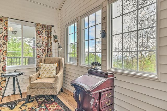190 Roanwood Road, Roan Mountain, TN 37687