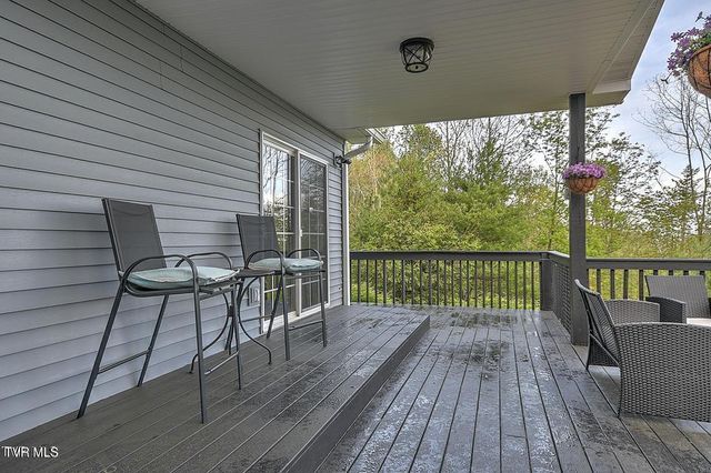 190 Roanwood Road, Roan Mountain, TN 37687