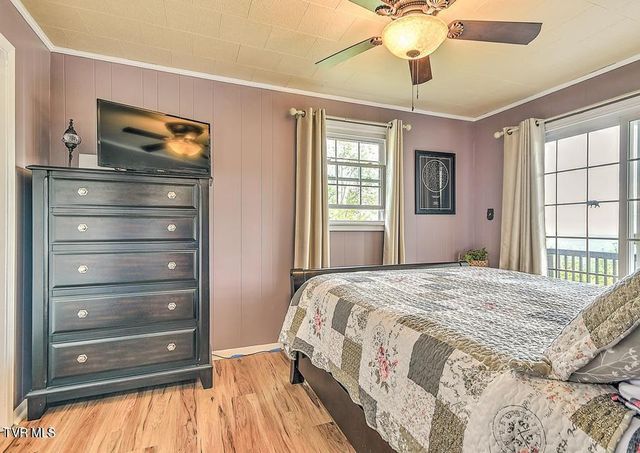 190 Roanwood Road, Roan Mountain, TN 37687
