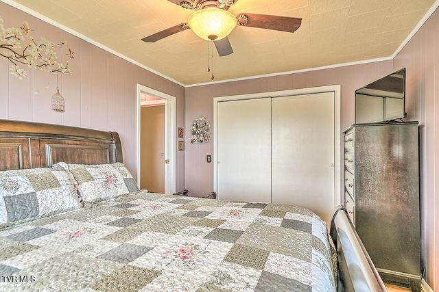 190 Roanwood Road, Roan Mountain, TN 37687