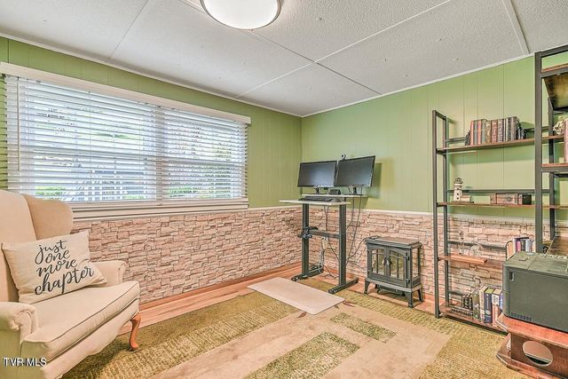 190 Roanwood Road, Roan Mountain, TN 37687