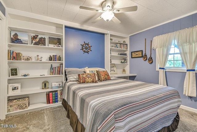 190 Roanwood Road, Roan Mountain, TN 37687