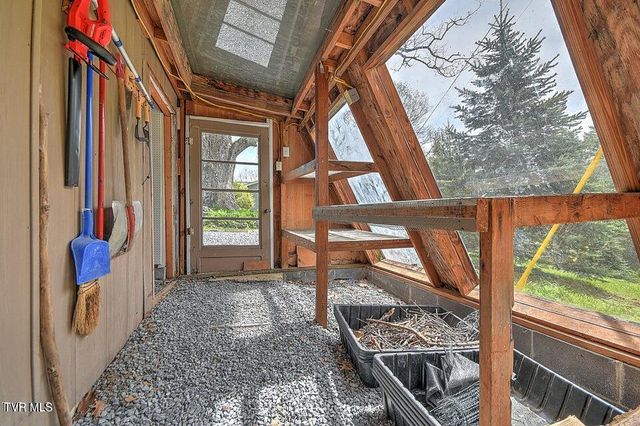190 Roanwood Road, Roan Mountain, TN 37687