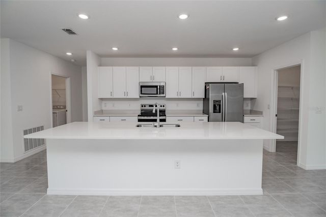 2068 BABBLING BROOK BOULEVARD, Auburndale, FL 33823