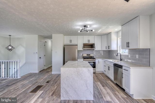 950 TRINITY RD, Felton, PA 17322