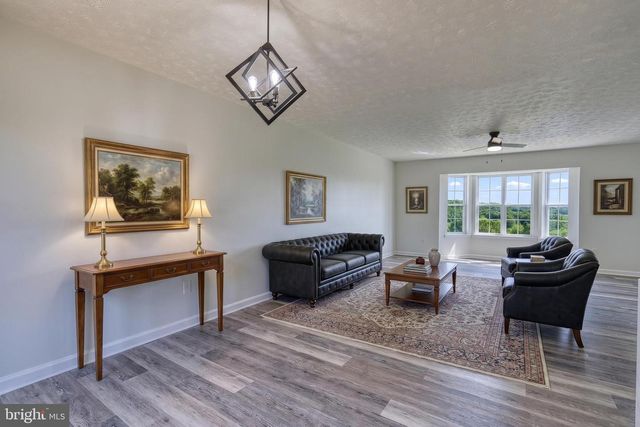 950 TRINITY RD, Felton, PA 17322