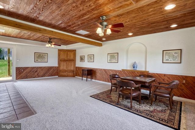 950 TRINITY RD, Felton, PA 17322