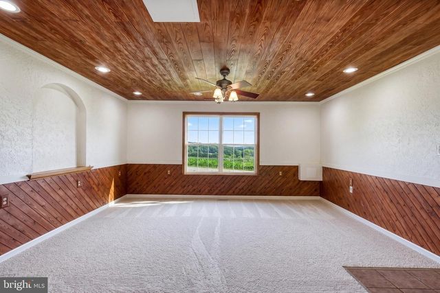 950 TRINITY RD, Felton, PA 17322