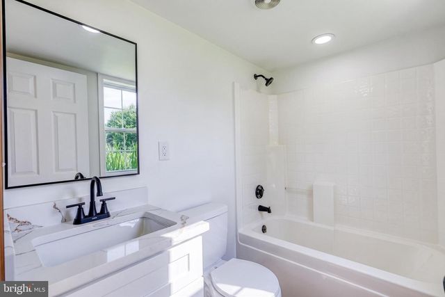 950 TRINITY RD, Felton, PA 17322