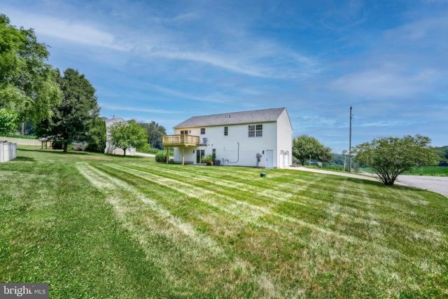 950 TRINITY RD, Felton, PA 17322