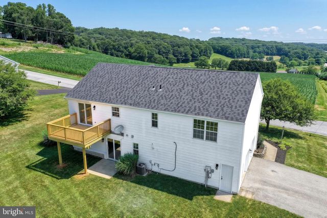 950 TRINITY RD, Felton, PA 17322
