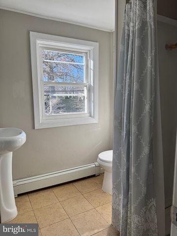 126 STOCKTON ST, Hightstown, NJ 08520