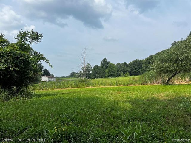3975 Hagerman Road, Leonard, MI 48367