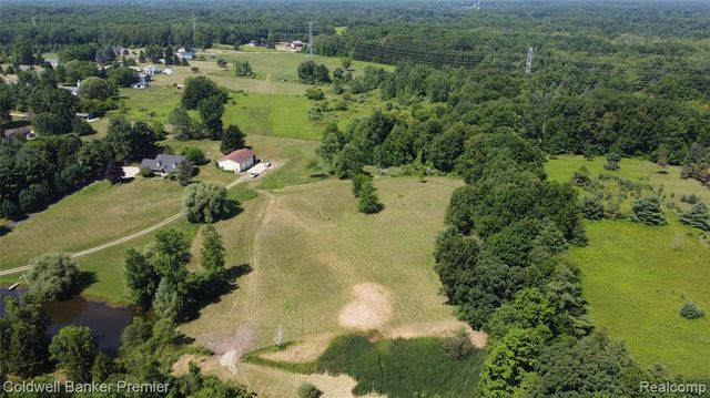 3975 Hagerman Road, Leonard, MI 48367