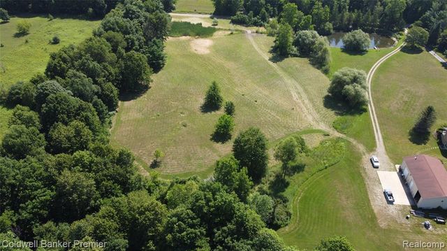 3975 Hagerman Road, Leonard, MI 48367