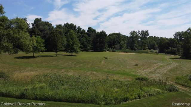 3975 Hagerman Road, Leonard, MI 48367