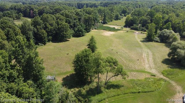 3975 Hagerman Road, Leonard, MI 48367