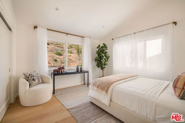 1736 Michael Lane, Pacific Palisades, CA 90272