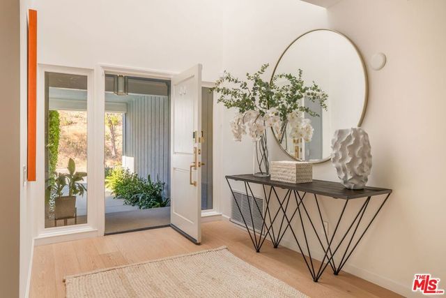 1736 Michael Lane, Pacific Palisades, CA 90272